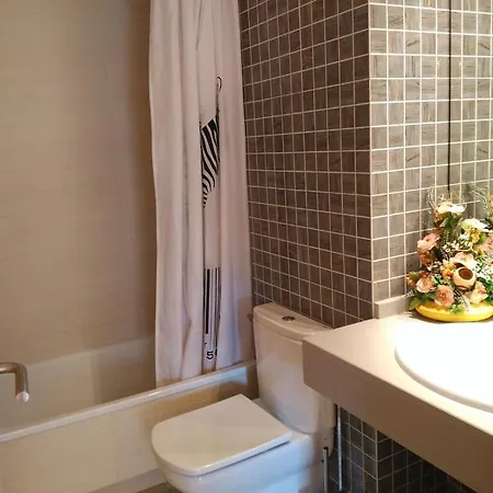 Appartement Luxury Flat, 3 Bedrooms, 2 Bathrooms And Swimming Pool Next To The Beach!! *