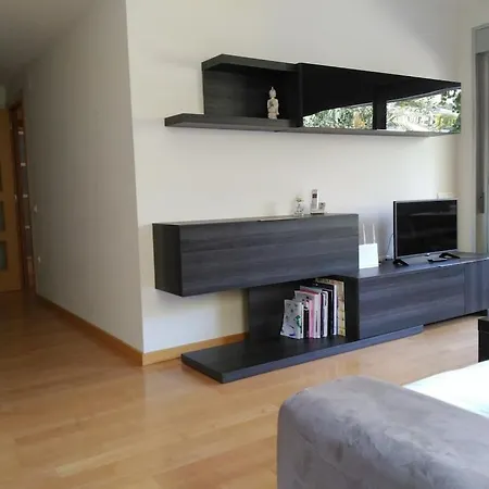 Apartment Luxury Flat, 3 Bedrooms, 2 Bathrooms And Swimming Pool Next To The Beach!! *