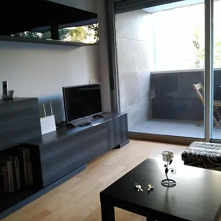 Luxury Flat, 3 Bedrooms, 2 Bathrooms And Swimming Pool Next To The Beach!!